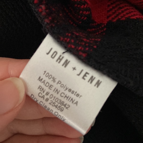 John + Jenn- Plaid Shacket - Picture 4 of 6